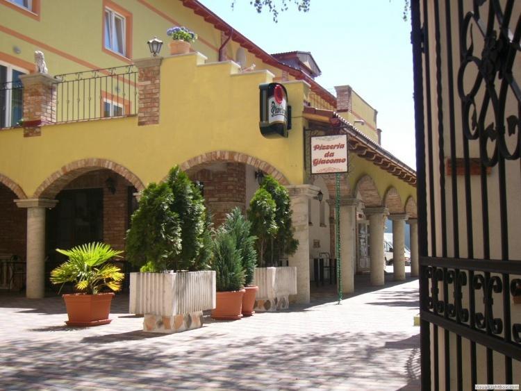 Penzion Da Giacomo Trenčín Kültér fotó